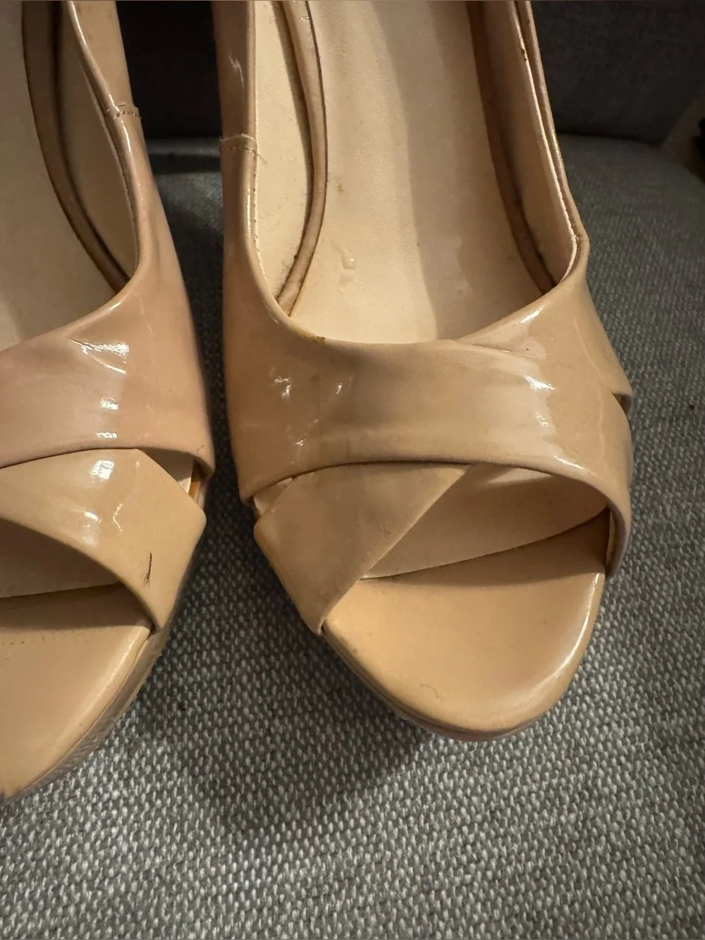 Nine West Nude Patent Leather Peep-Toe Platform Heels – Size 7